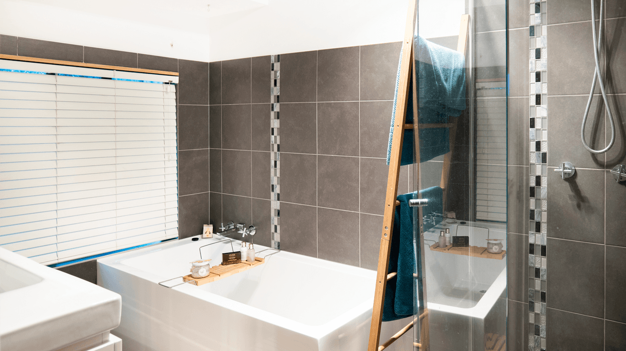 6 Willcox Ct, Highland Park, QLD 4211