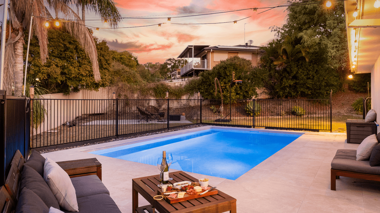 6 Willcox Ct, Highland Park, QLD 4211