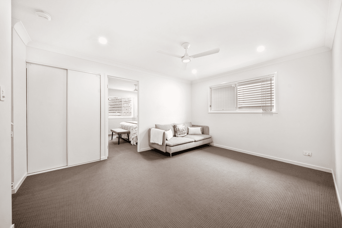 2/40 TIMOR Avenue, LOGANHOLME, QLD 4129