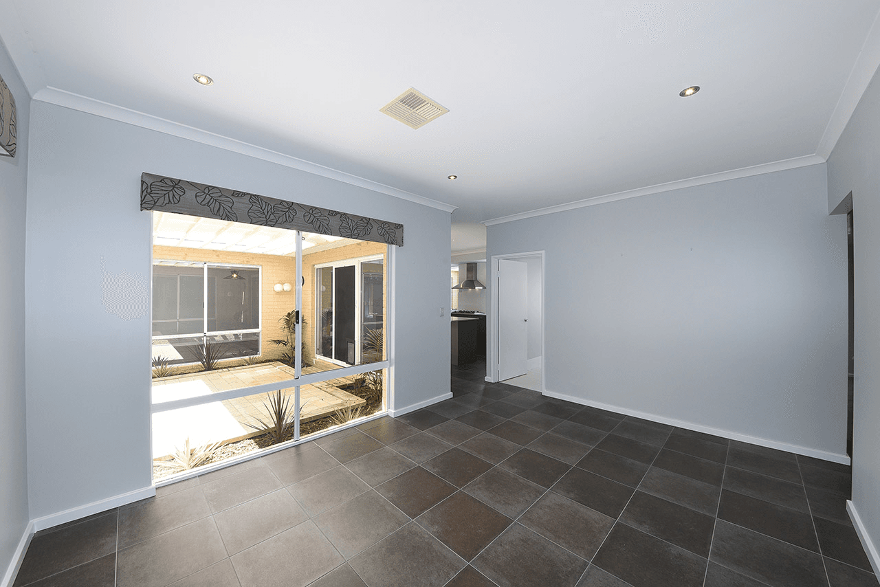 28 Hollington Boulevard, Alkimos, WA 6038