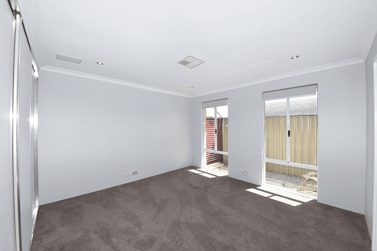 28 Hollington Boulevard, Alkimos, WA 6038