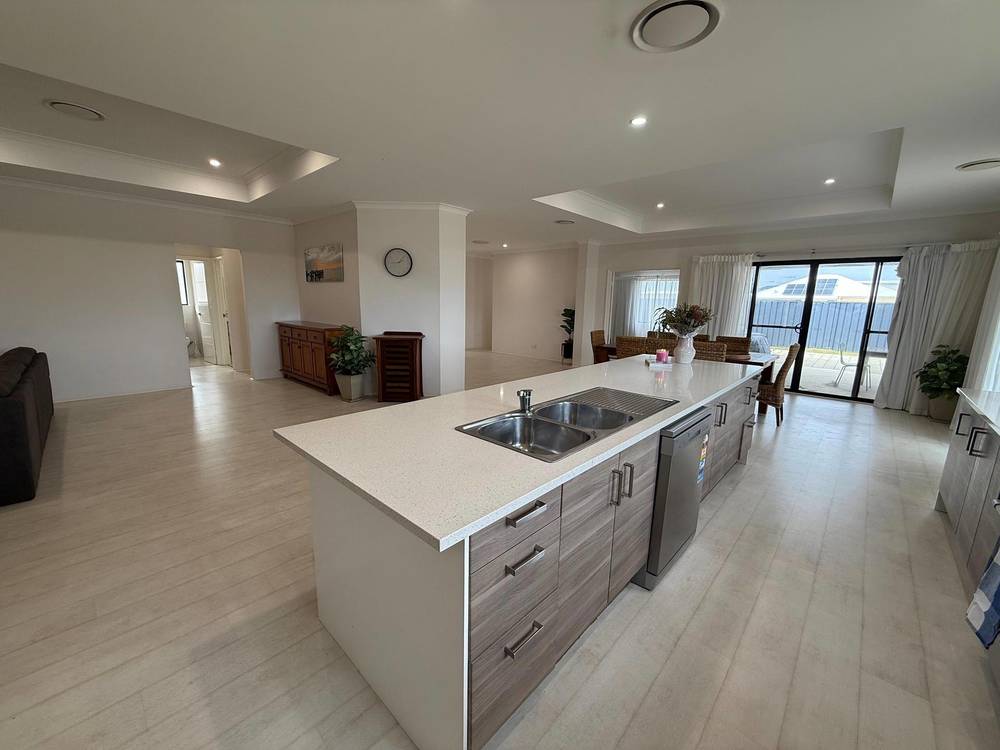37 Adriana Parade, Jurien Bay, WA 6516