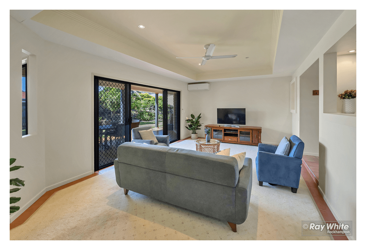 7 Springfield Drive, NORMAN GARDENS, QLD 4701