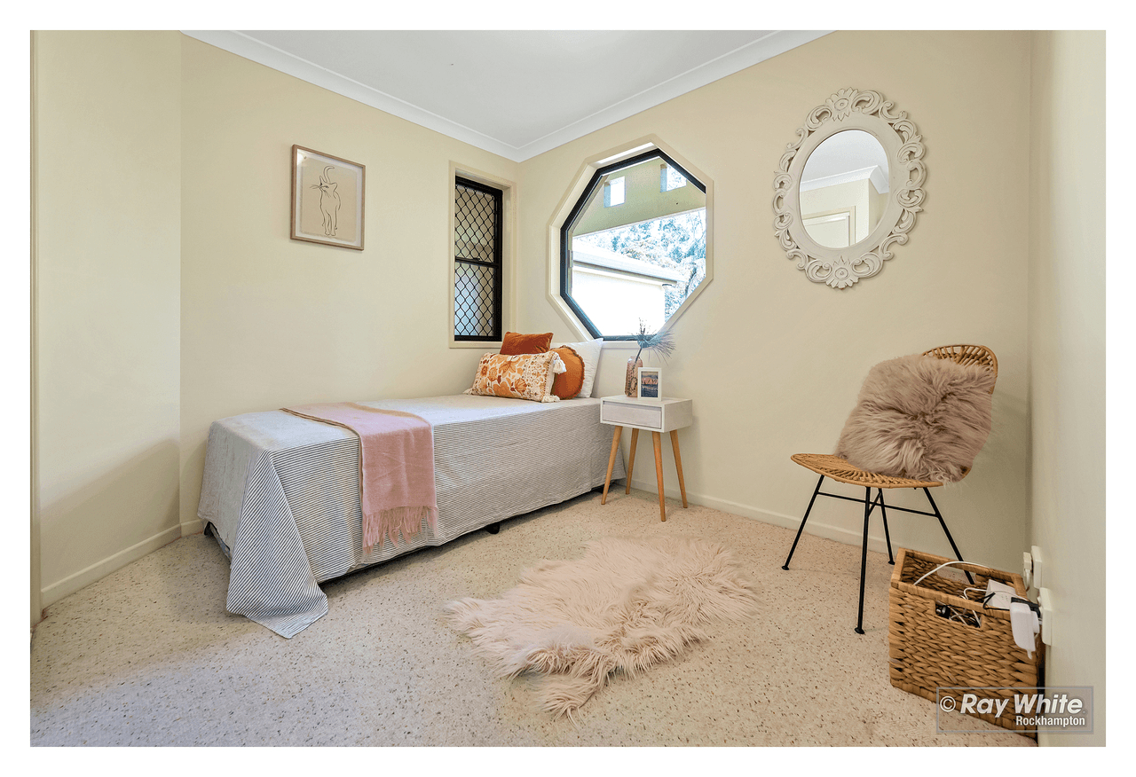 7 Springfield Drive, NORMAN GARDENS, QLD 4701