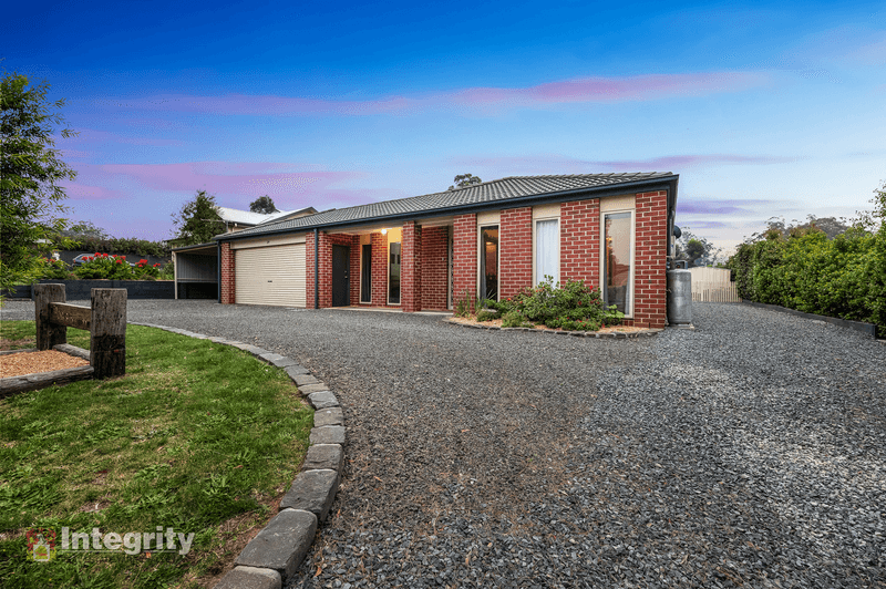 29 Victoria Road, Kinglake, VIC 3763