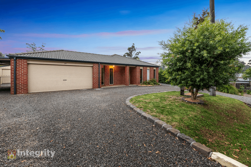 29 Victoria Road, Kinglake, VIC 3763