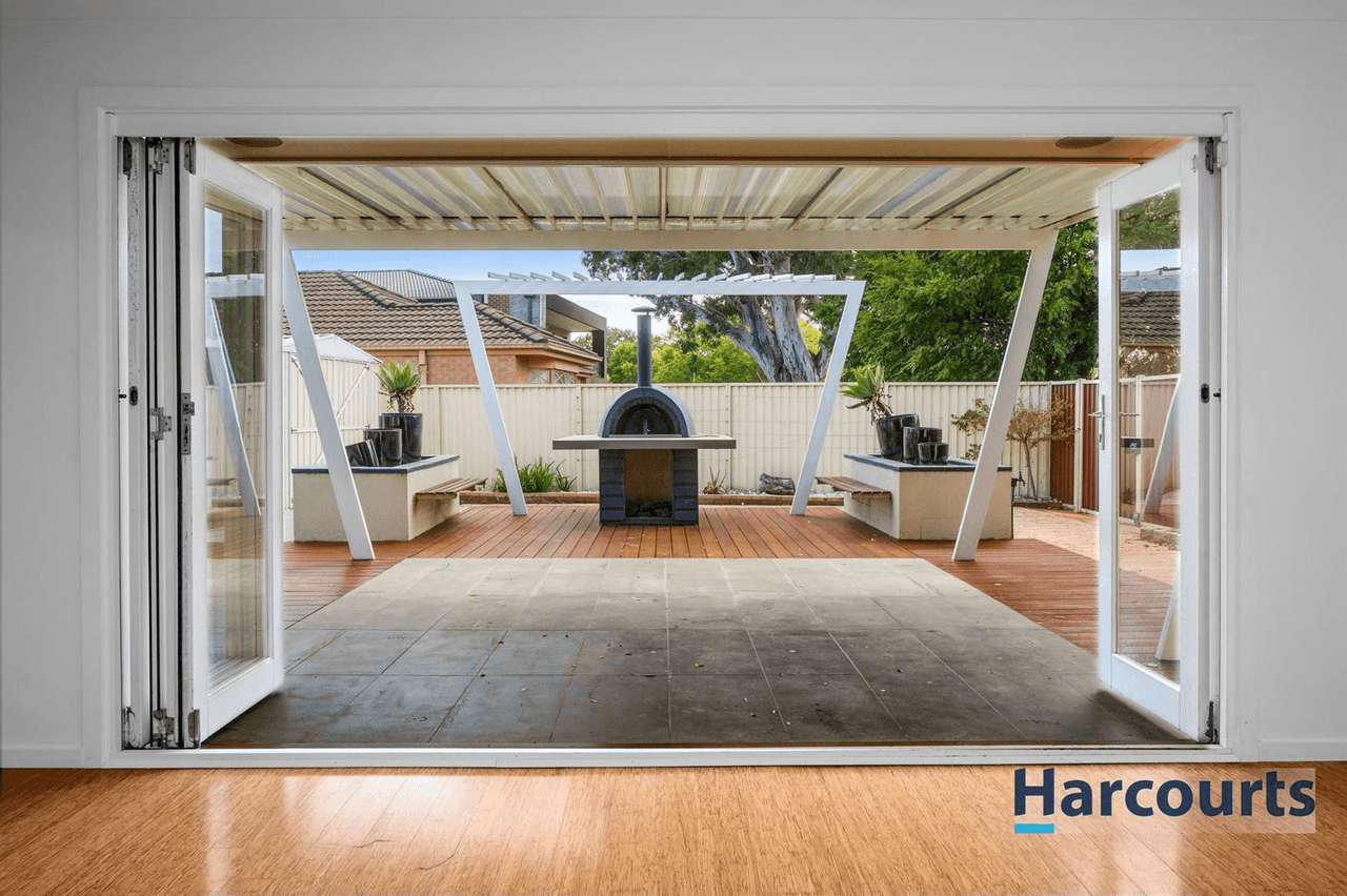 26 Henry Lawson Drive, Lynbrook, VIC 3975