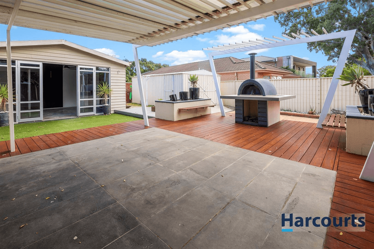 26 Henry Lawson Drive, Lynbrook, VIC 3975