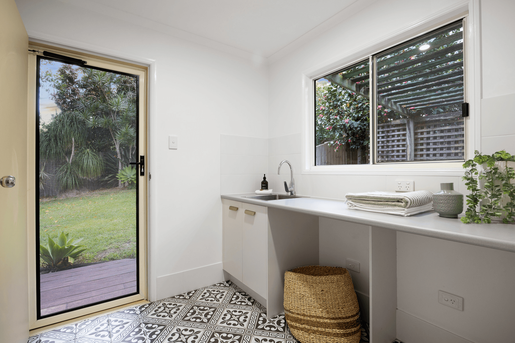 49 Memorial Drive, EUMUNDI, QLD 4562