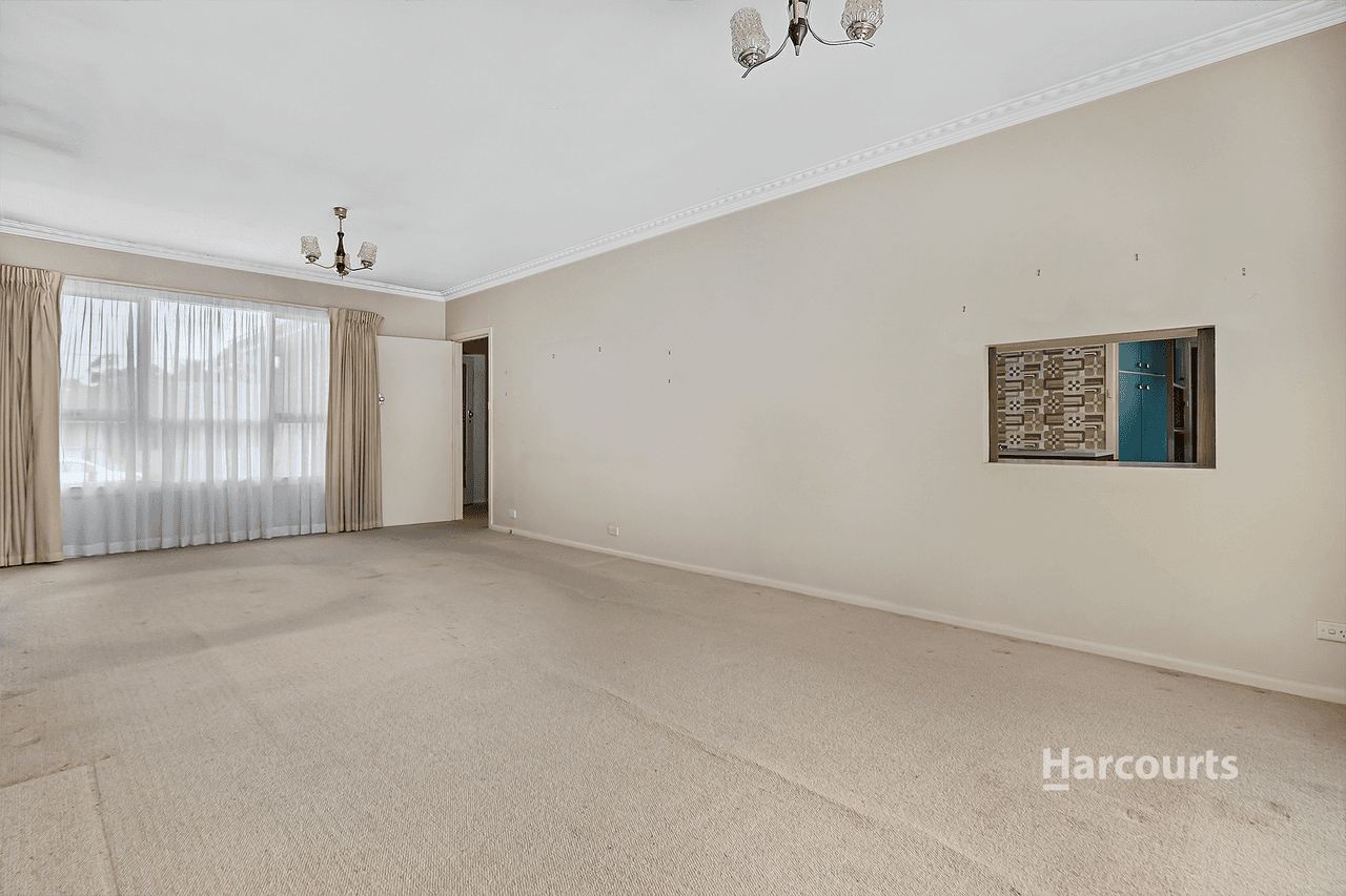 57 Ellt Crescent, NOBLE PARK, VIC 3174