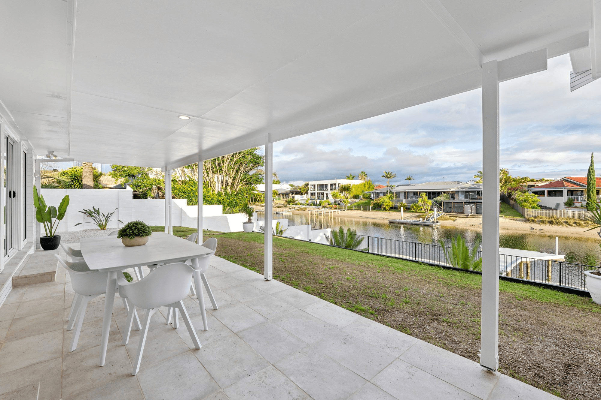 5 Rudd Street, BROADBEACH WATERS, QLD 4218