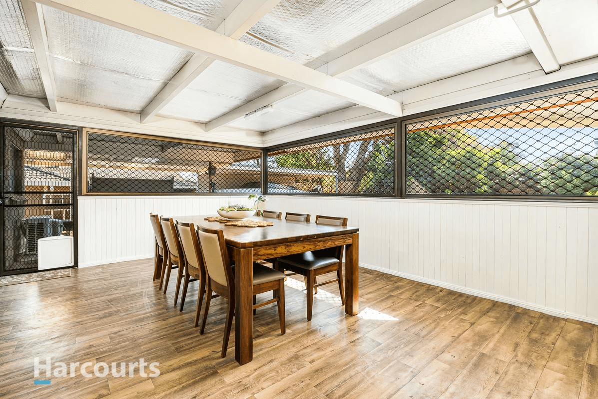17 Banks Drive, St Clair, NSW 2759