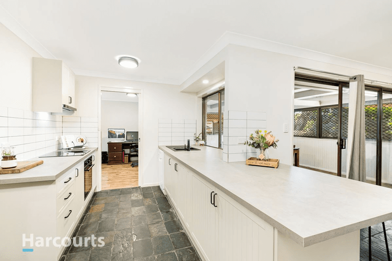 17 Banks Drive, St Clair, NSW 2759