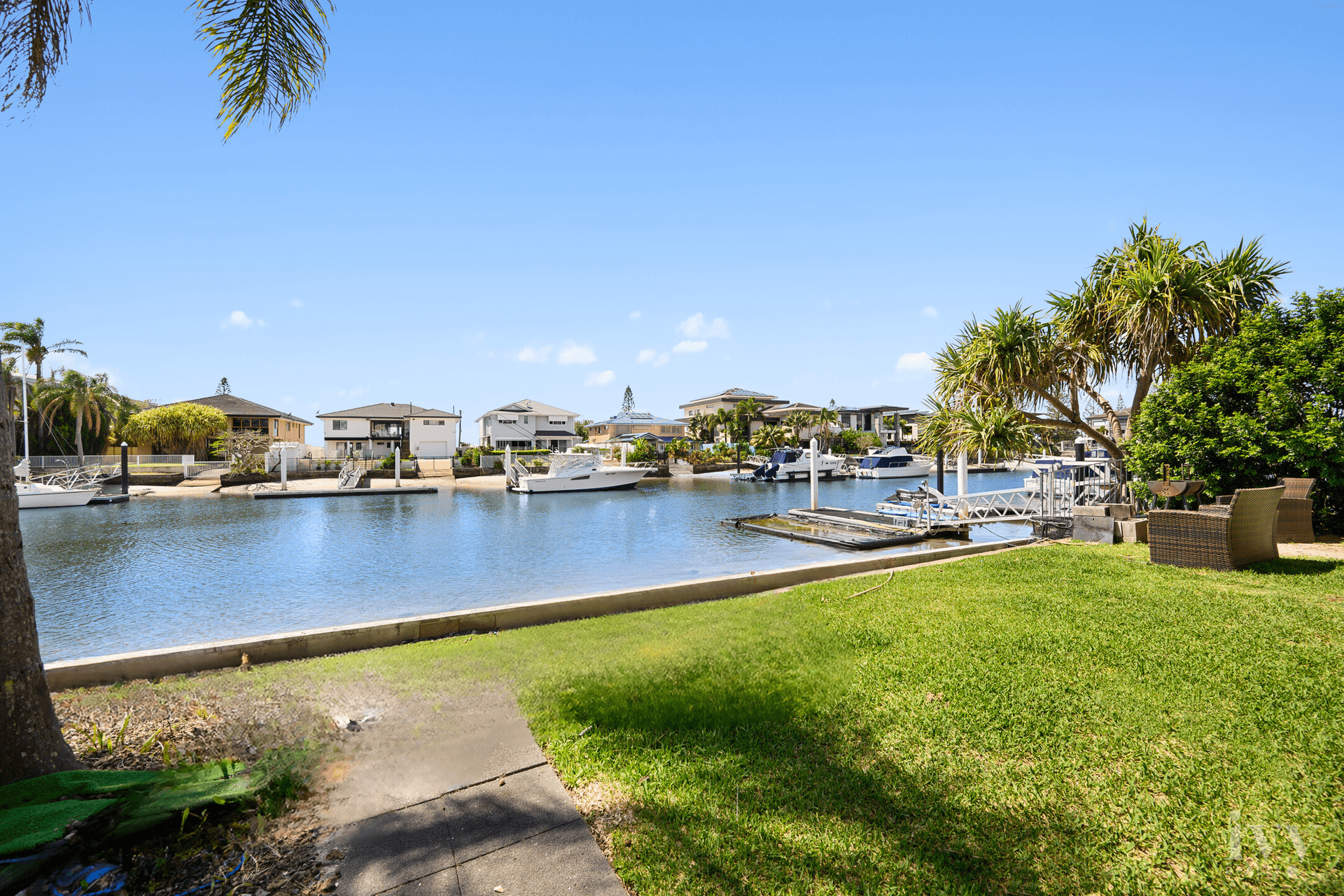 13 Canal Avenue, Runaway Bay, QLD 4216