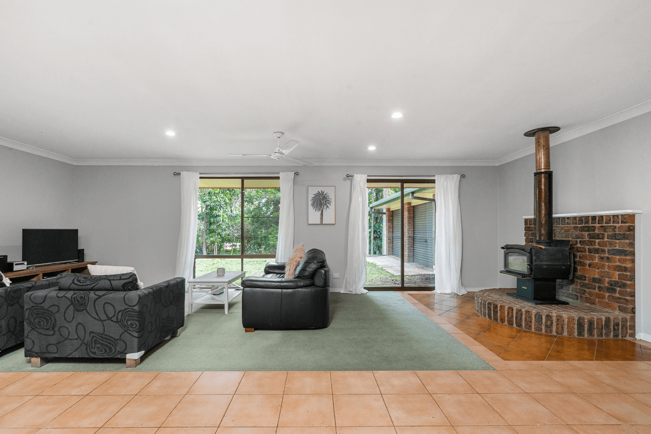 17 Ryces Drive (entry via Smith Street), CLUNES, NSW 2480