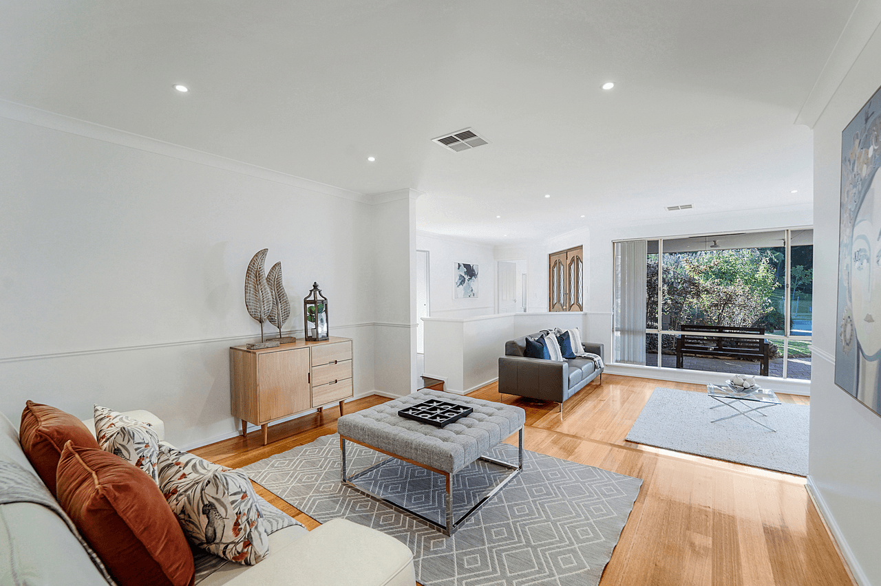 24 Castlecrag Drive, KALLAROO, WA 6025