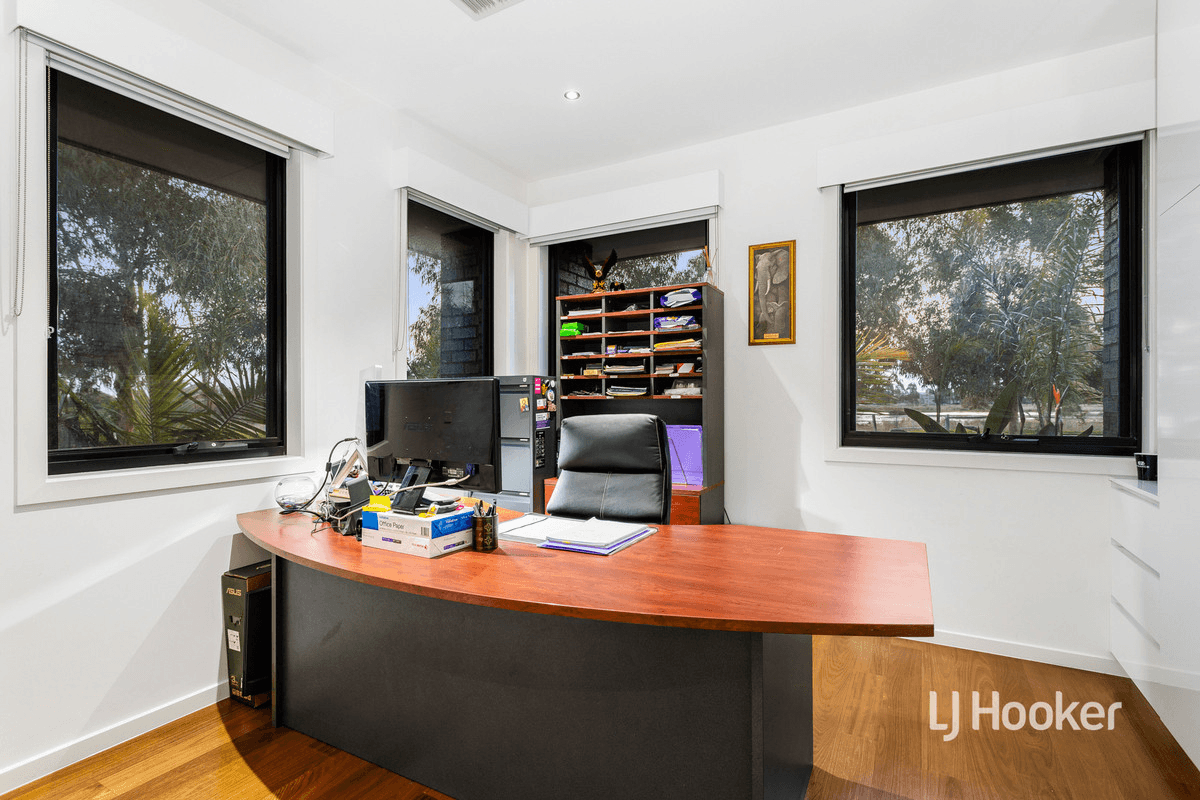 20-22 Featherbrook Drive, POINT COOK, VIC 3030