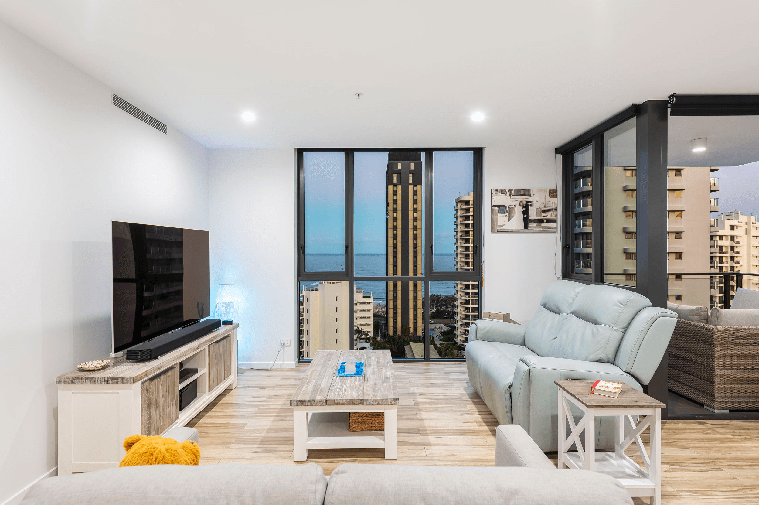 52/18 Chelsea Avenue, Broadbeach, QLD 4218