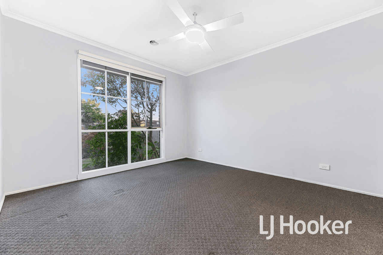 2 Amanda Court, PAKENHAM, VIC 3810