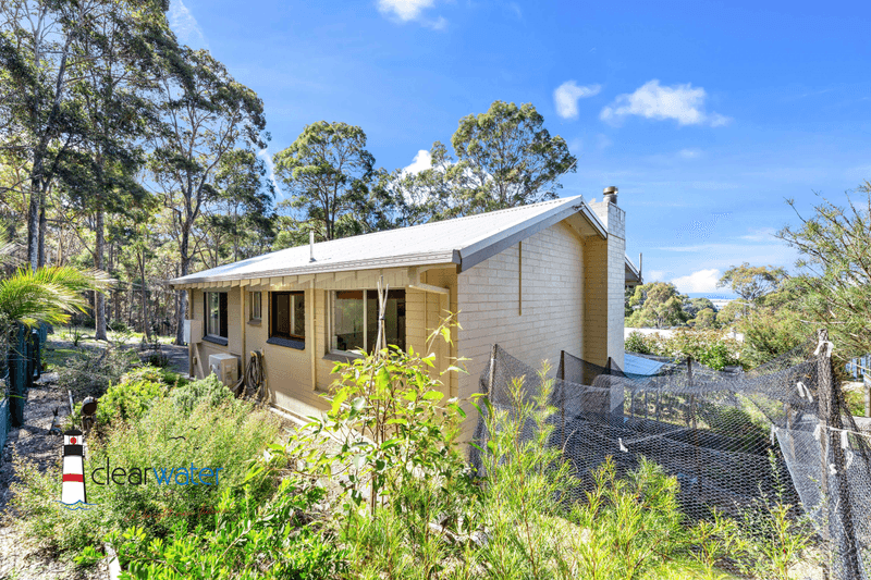9 Riverview Rd, North Narooma, NSW 2546