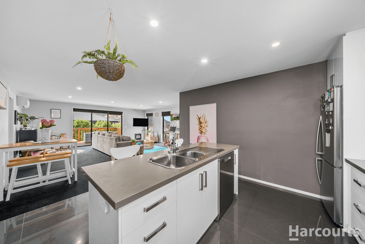 11A Shelmore Drive, OLD BEACH, TAS 7017