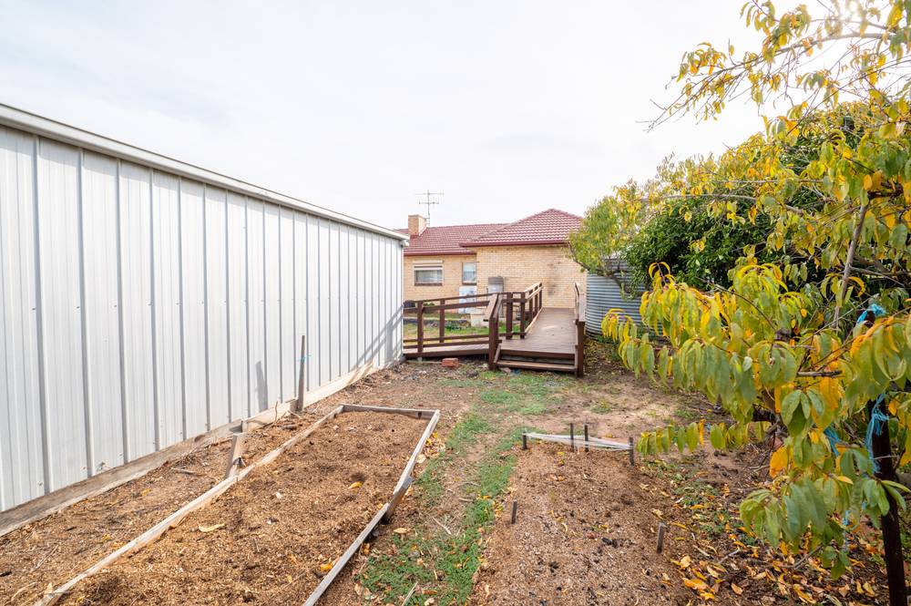 16 Dimboola Road, NHILL, VIC 3418