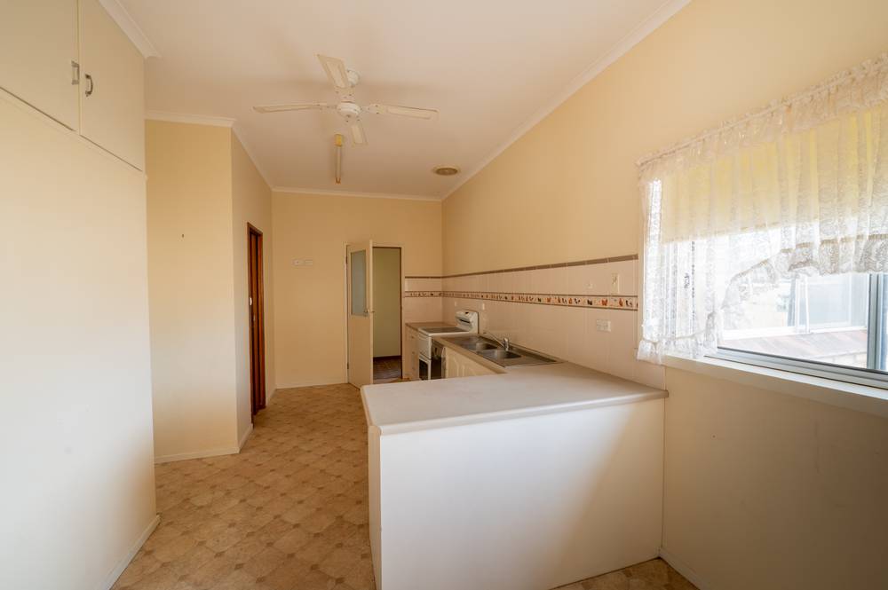 16 Dimboola Road, NHILL, VIC 3418