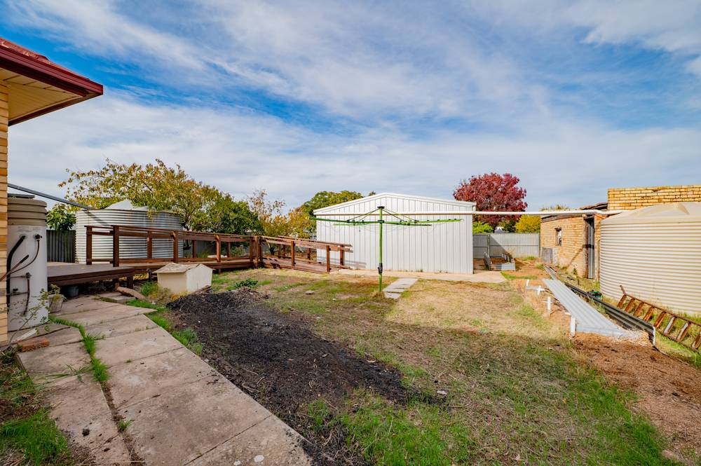 16 Dimboola Road, NHILL, VIC 3418