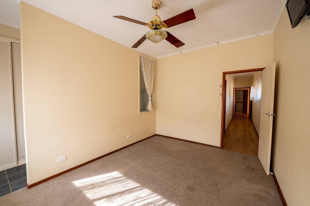 16 Dimboola Road, NHILL, VIC 3418