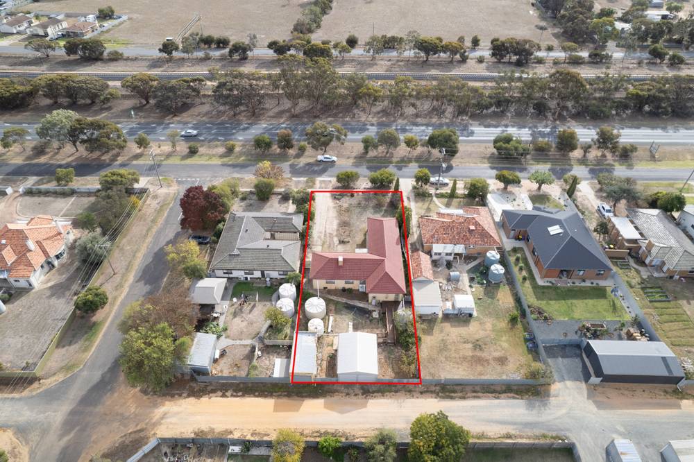 16 Dimboola Road, NHILL, VIC 3418