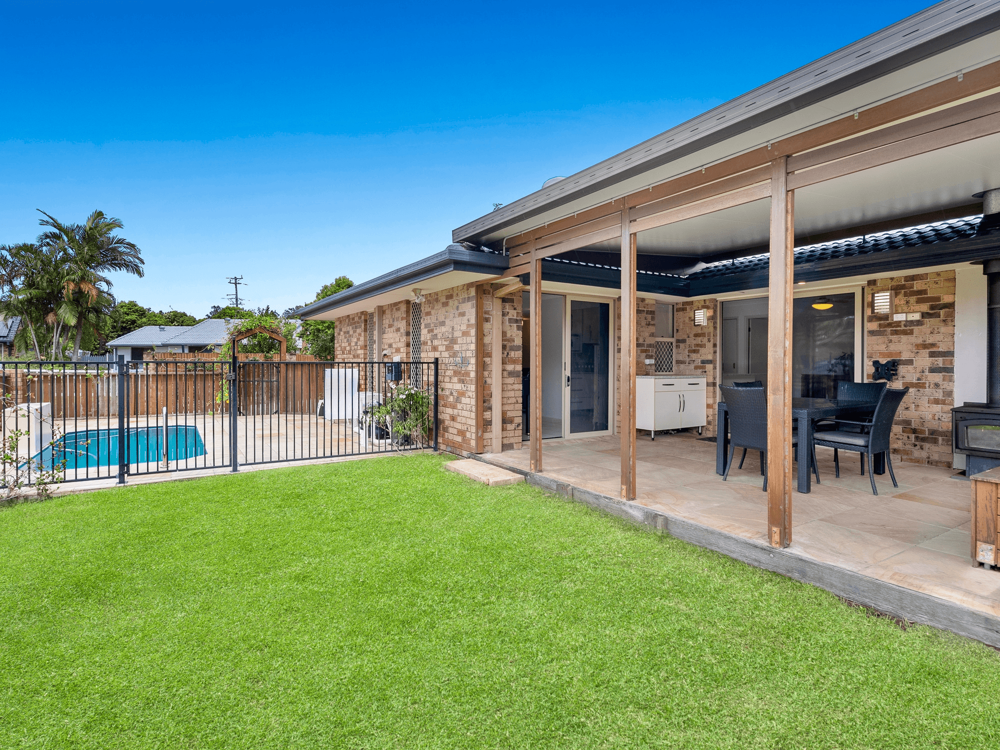 3 Kalmia Court, Elanora, QLD 4221
