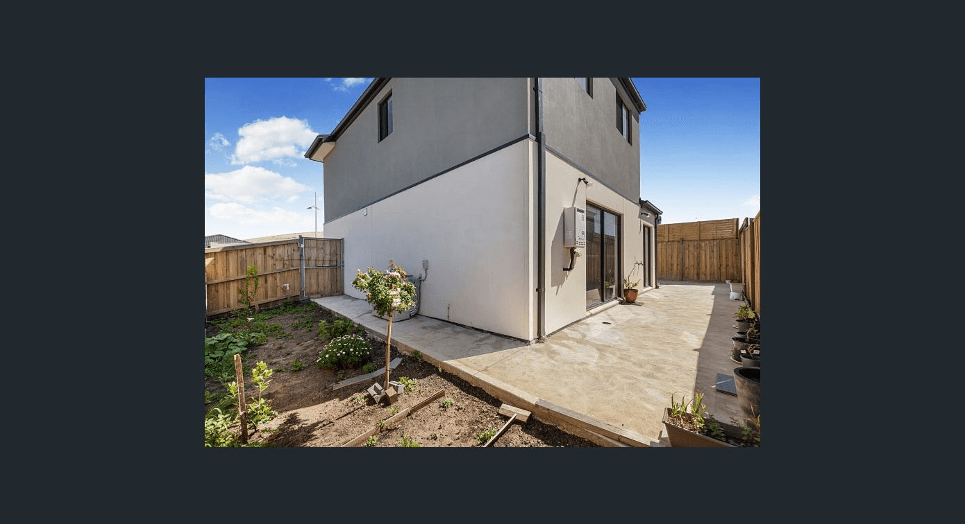 55 Blue Lake Drive, WALLAN, VIC 3756