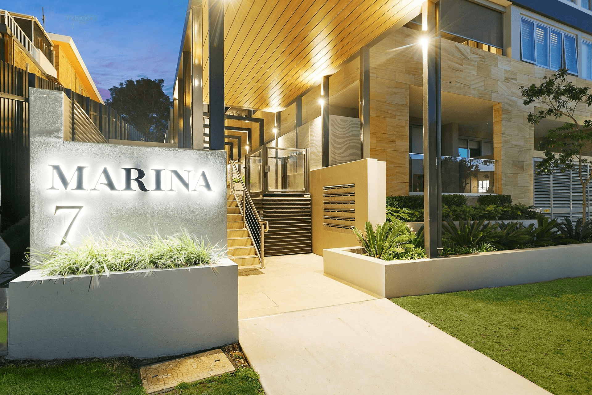 405/7 Lynn Avenue, Point Frederick, NSW 2250