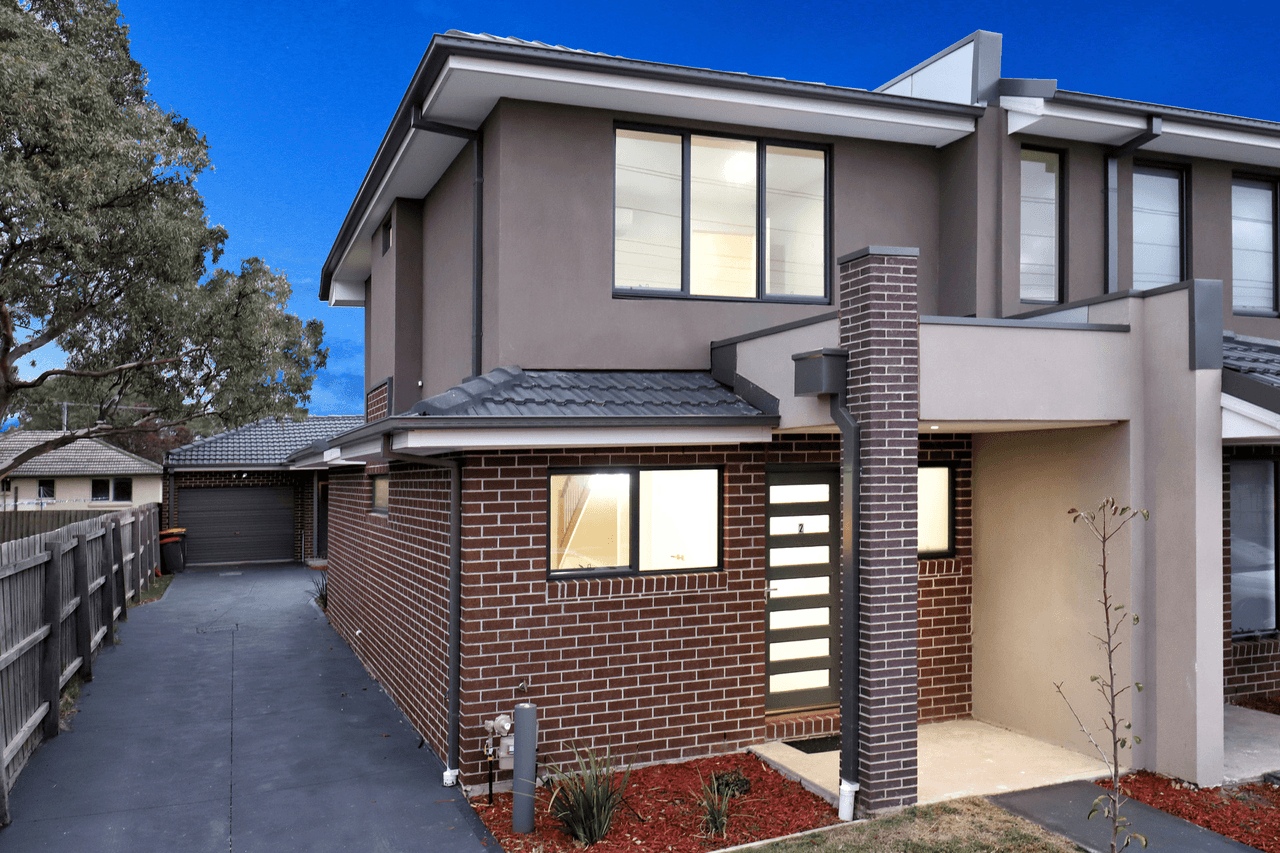 2/15 Wattleglen Street, Craigieburn, VIC 3064