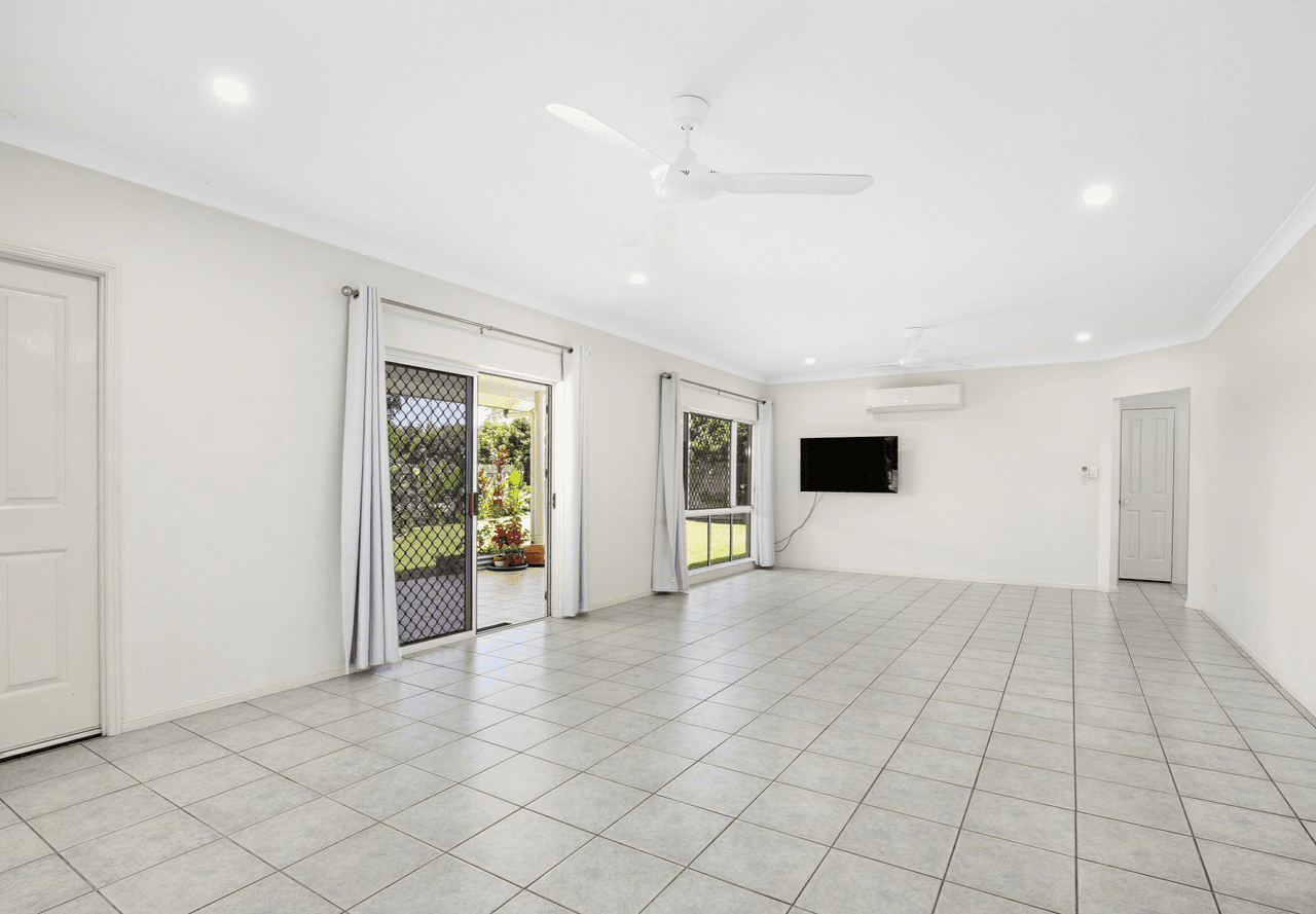 4 Colonial Close, REDLYNCH, QLD 4870