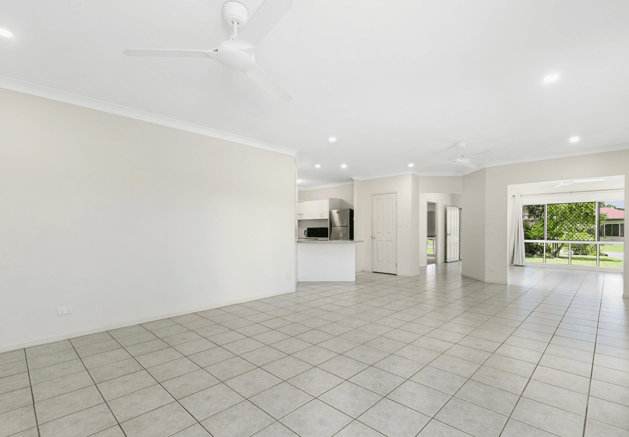 4 Colonial Close, REDLYNCH, QLD 4870