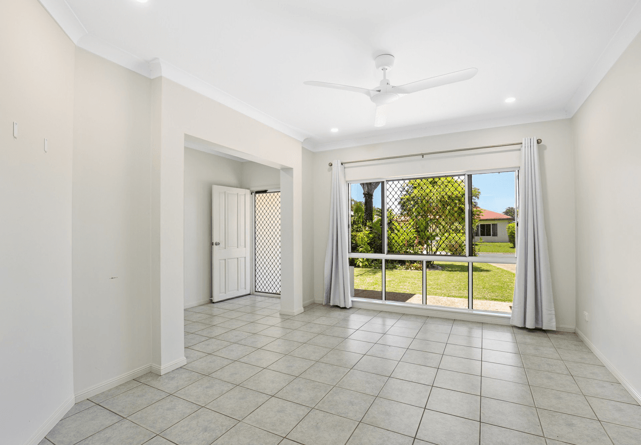 4 Colonial Close, REDLYNCH, QLD 4870