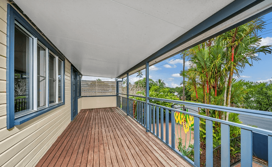 44 Esplanade, EAST INNISFAIL, QLD 4860