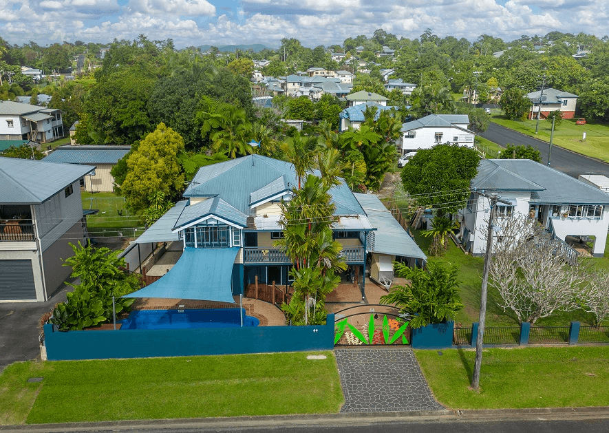 44 Esplanade, EAST INNISFAIL, QLD 4860