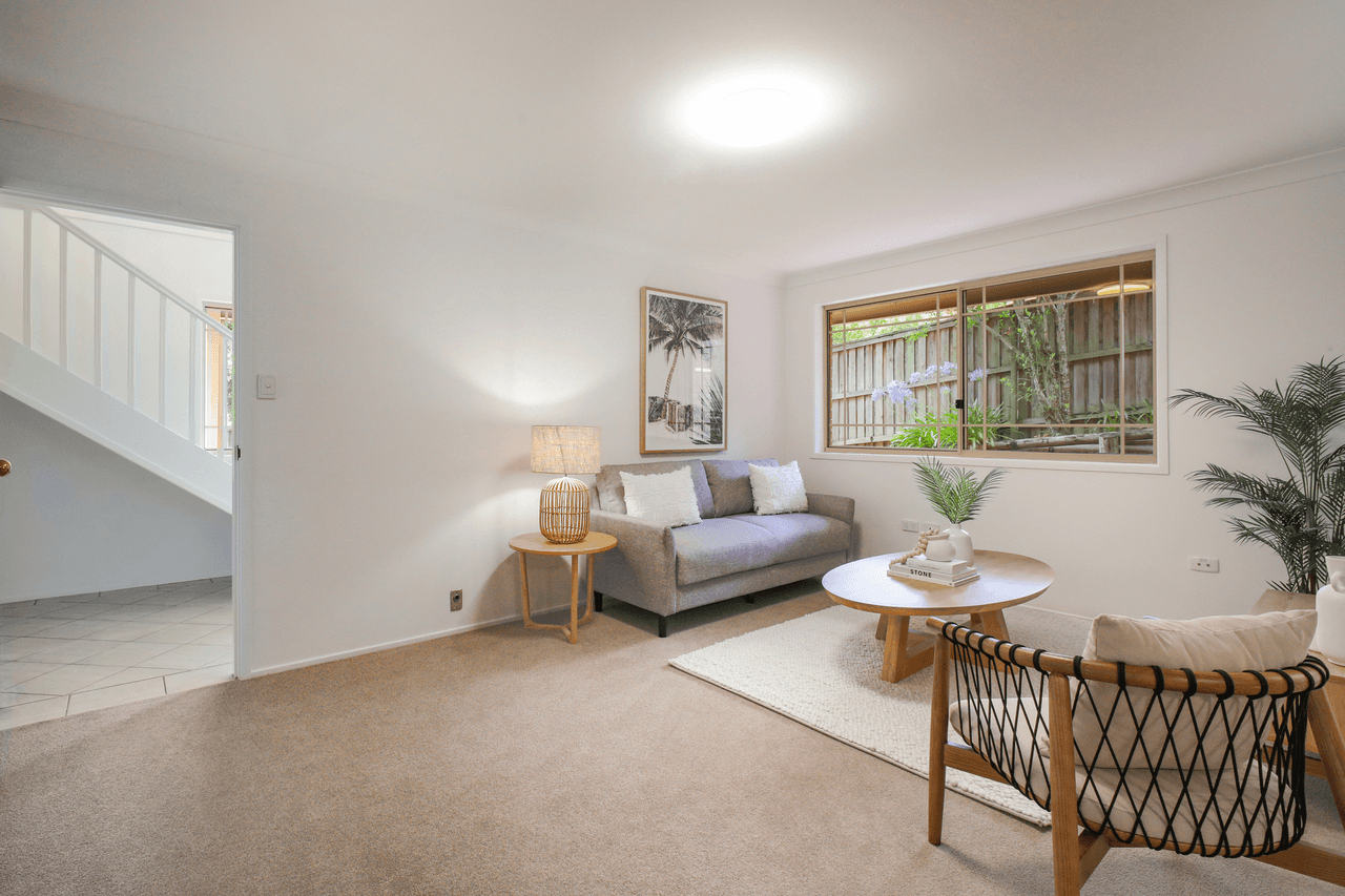 2/136 James Sea Drive, Green Point, NSW 2251