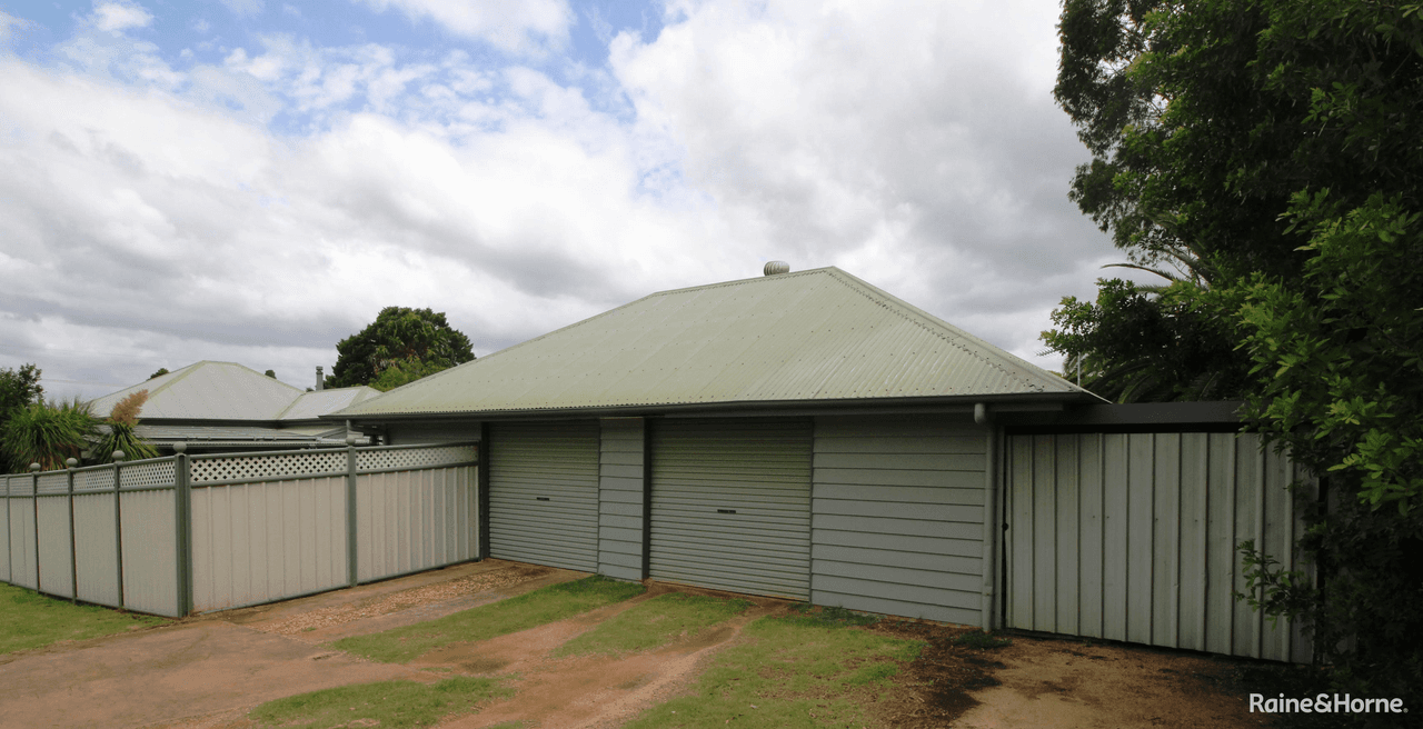 98 Haly Street, KINGAROY, QLD 4610