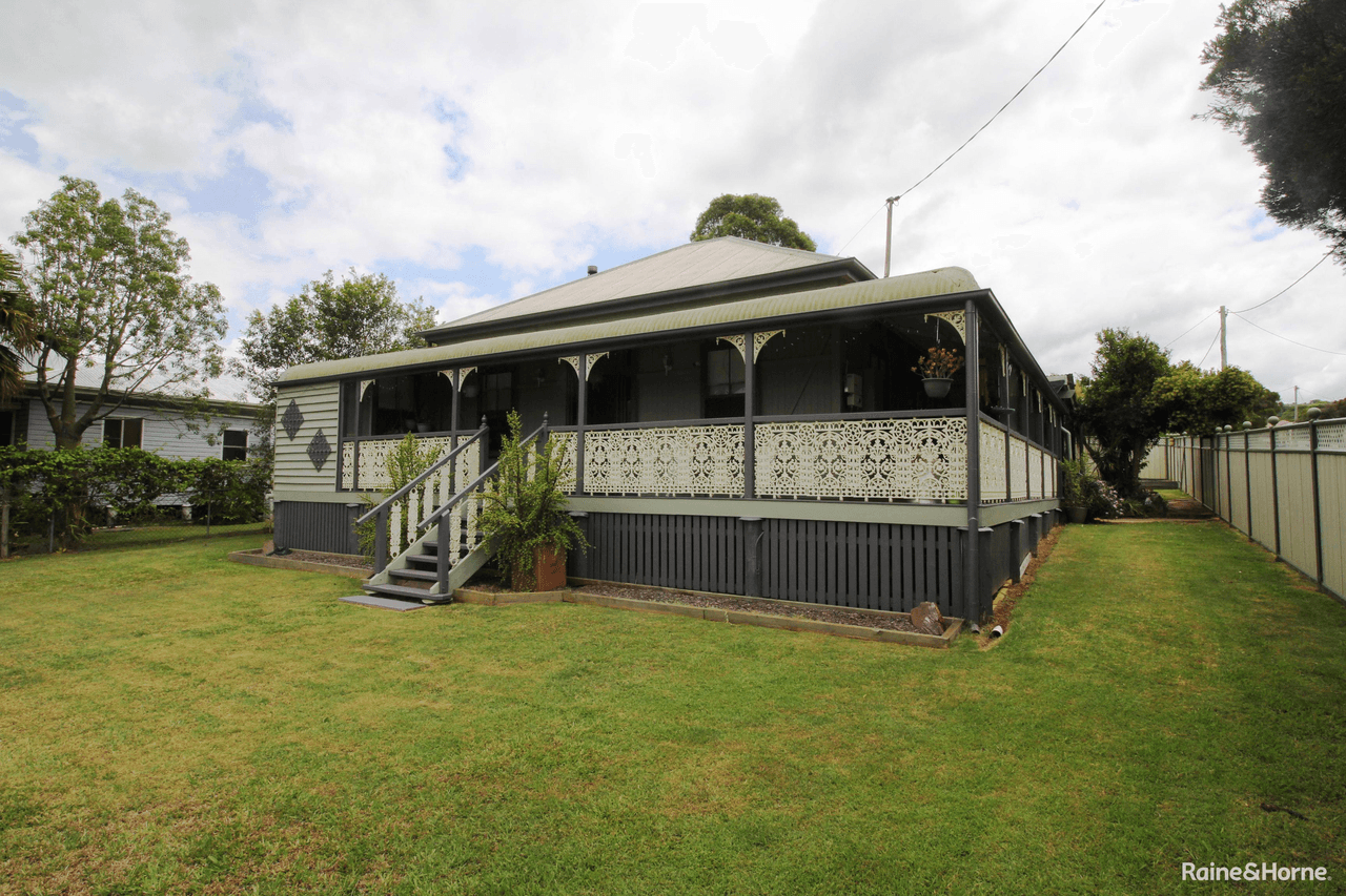 98 Haly Street, KINGAROY, QLD 4610