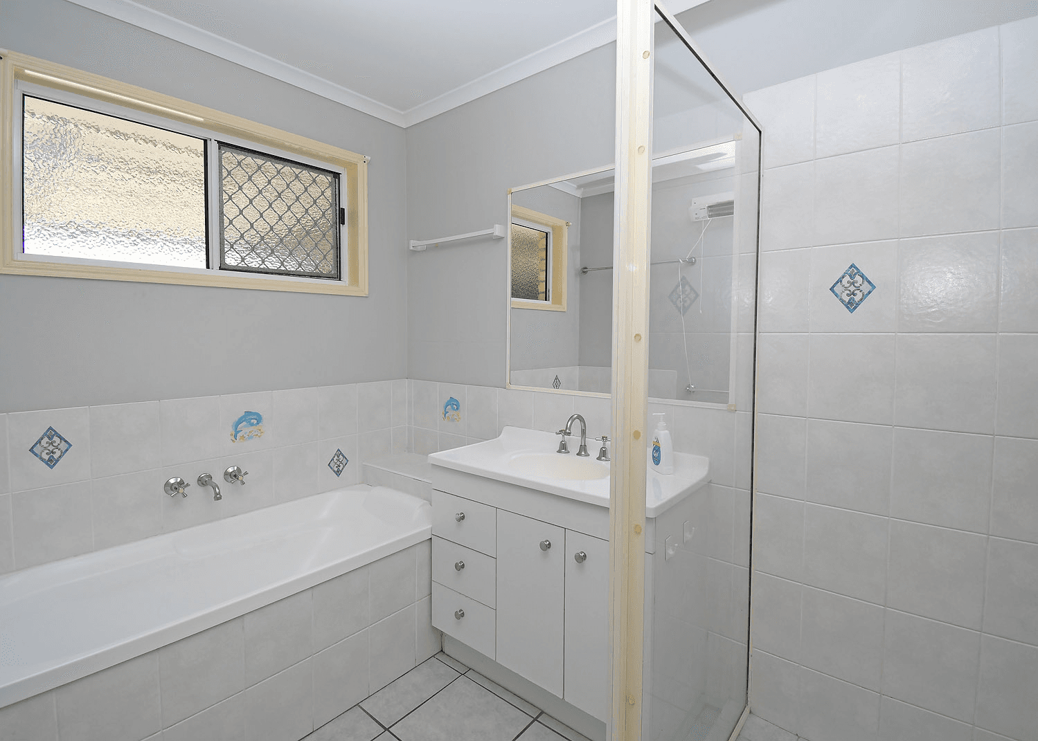 56 Barker Street, POINT VERNON, QLD 4655