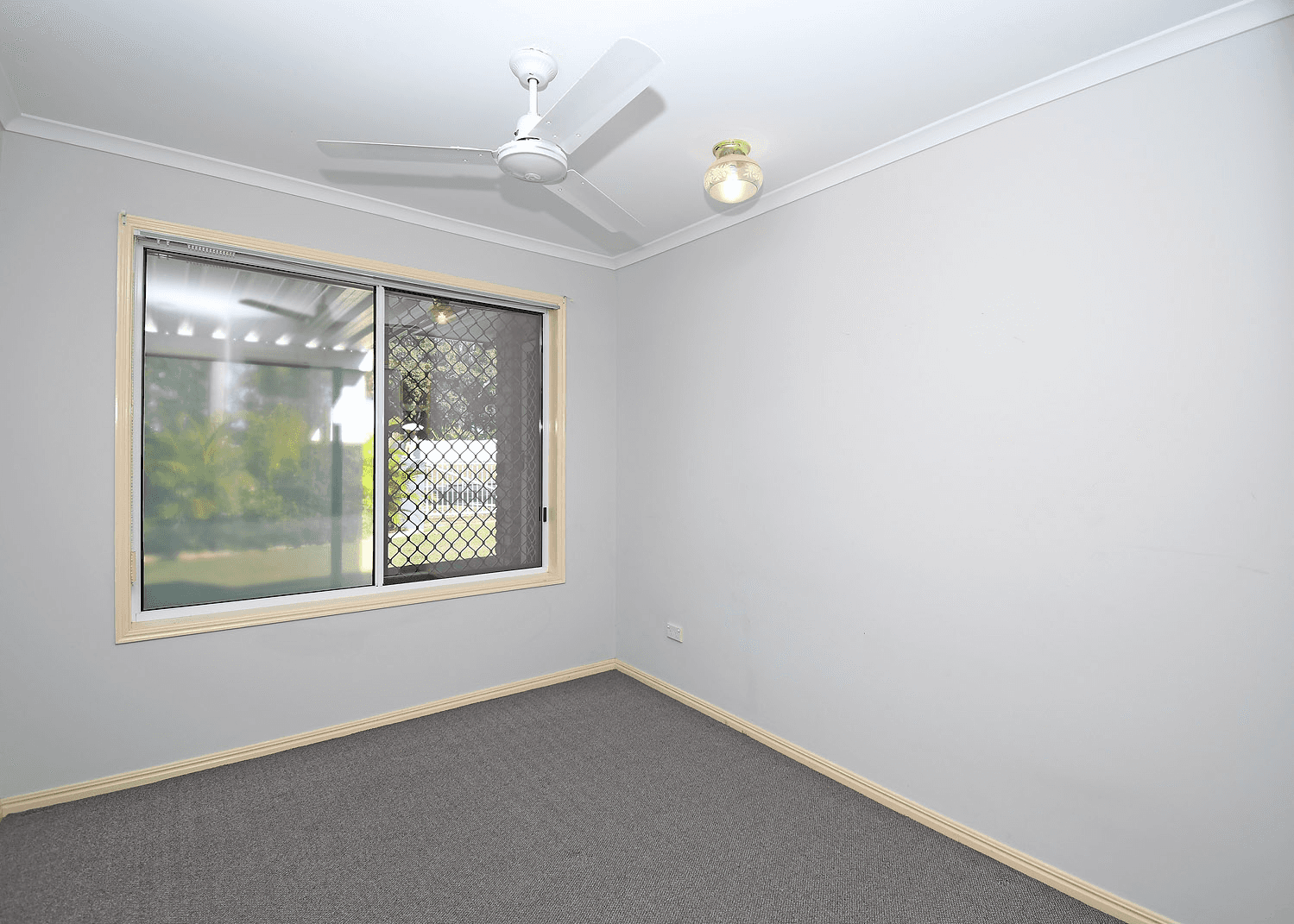 56 Barker Street, POINT VERNON, QLD 4655