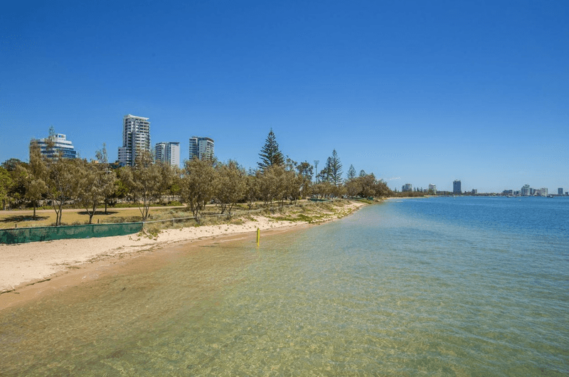 26 Gold Coast Hwy, SOUTHPORT, QLD 4215