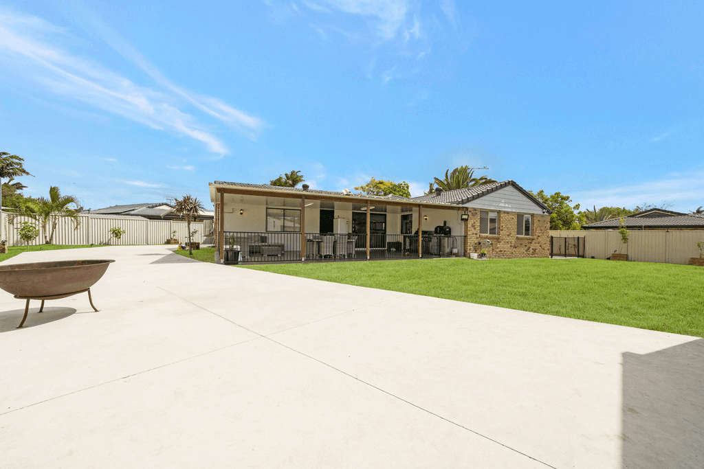 8 Tekam Cres, TANAH MERAH, QLD 4128