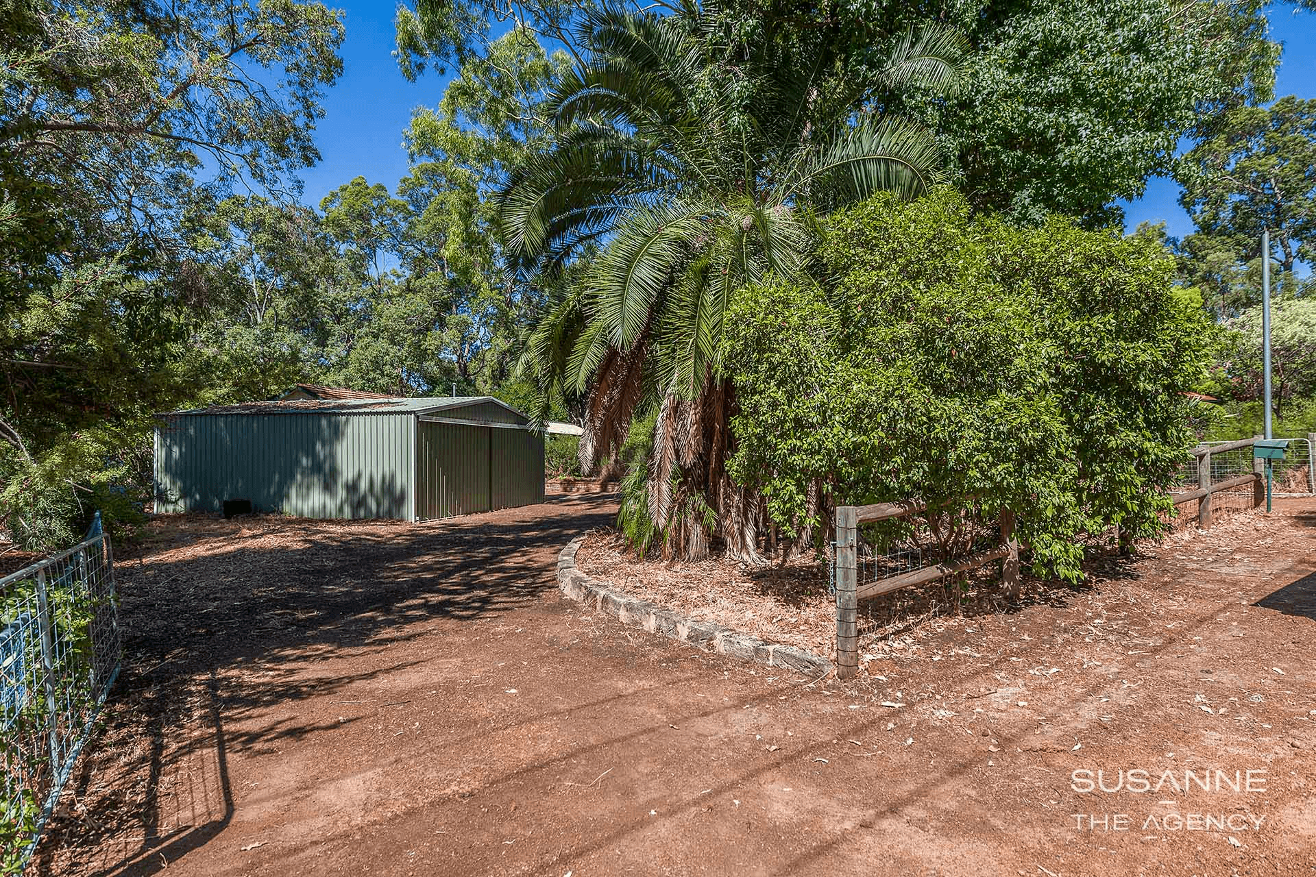 14 Hope Crescent, Lesmurdie, WA 6076