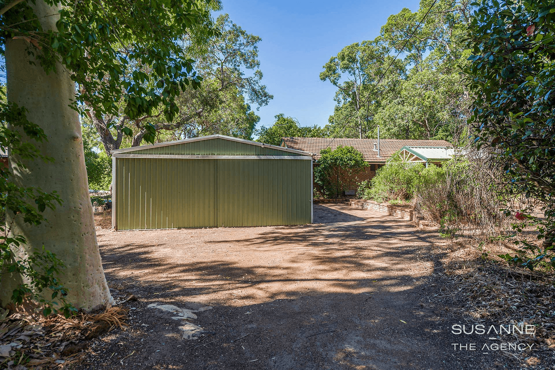 14 Hope Crescent, Lesmurdie, WA 6076