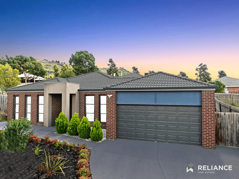 14 St Mellion Close, Sunbury, VIC 3429