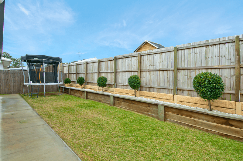 18 Skyring Street, GREENBANK, QLD 4124